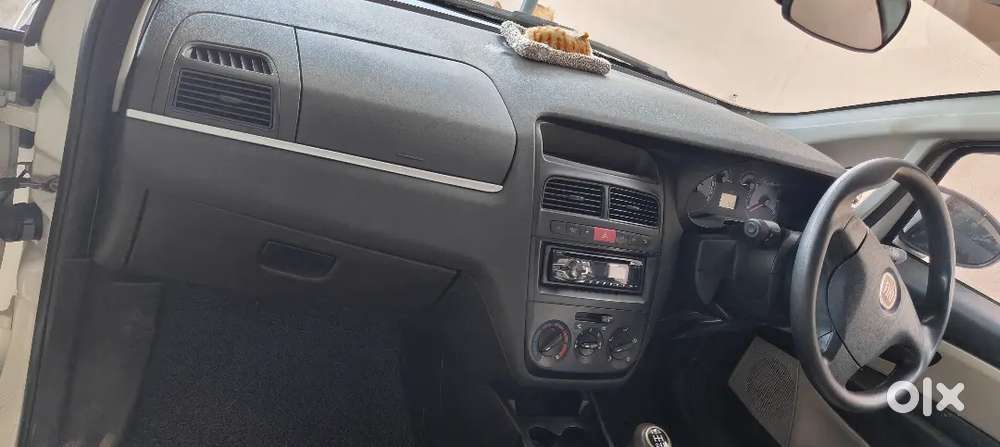 Fiat Linea Classic 2014 Petrol 75200 Km Driven