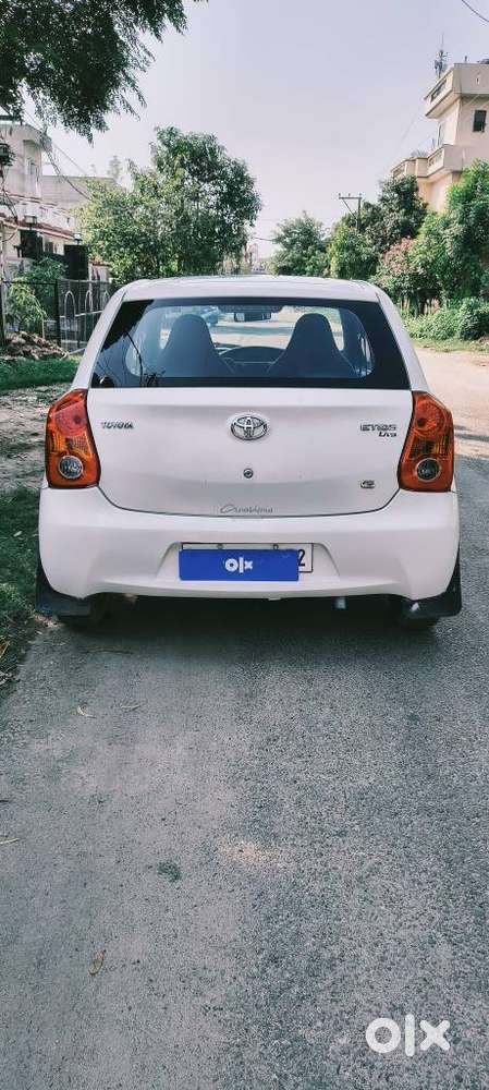 Toyota Etios Liva G, 2011, Petrol