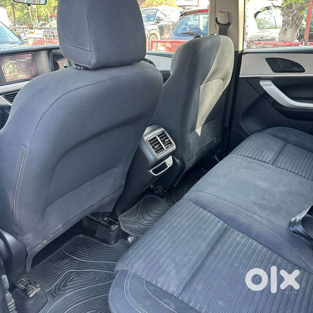 Mahindra Xuv700 2.2 Mx Diesel Mt 5 Str, 2024, Diesel