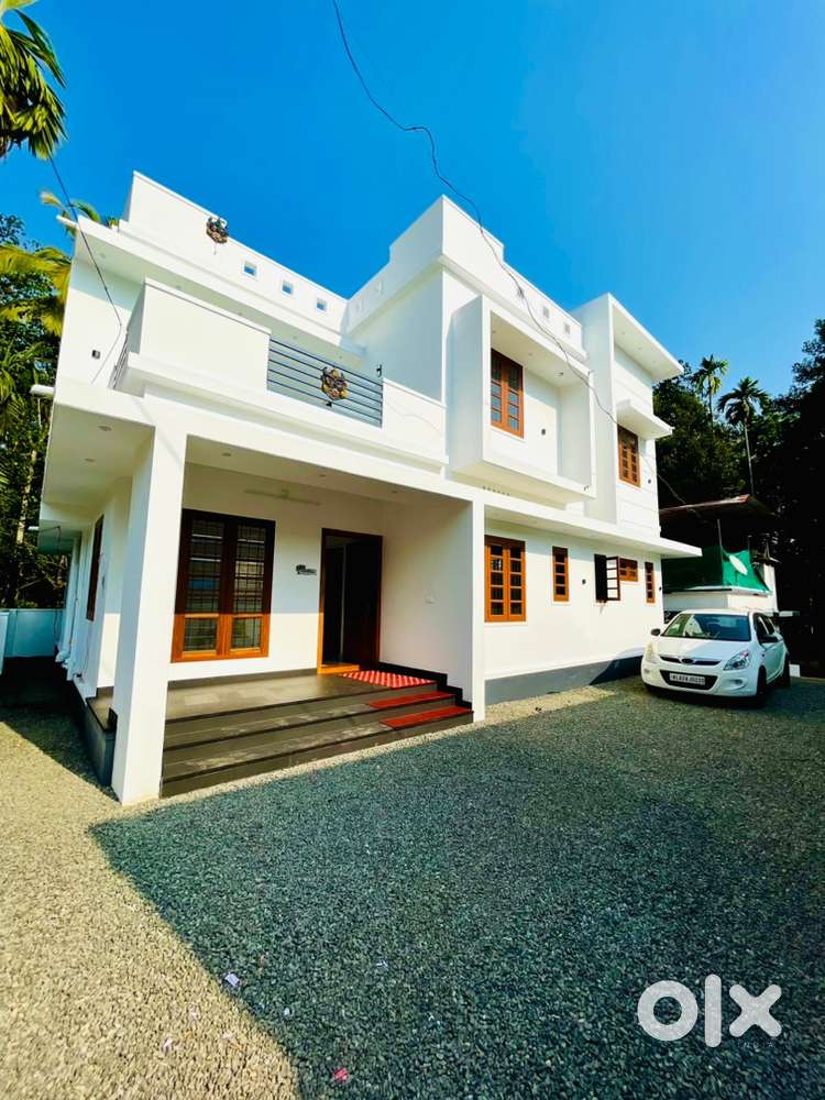 2BH First Floor Rent in Perumbavoor att. bath,Balcony,Terrace,Parking