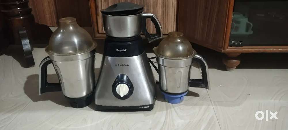 Good condition preethi mixer grinder