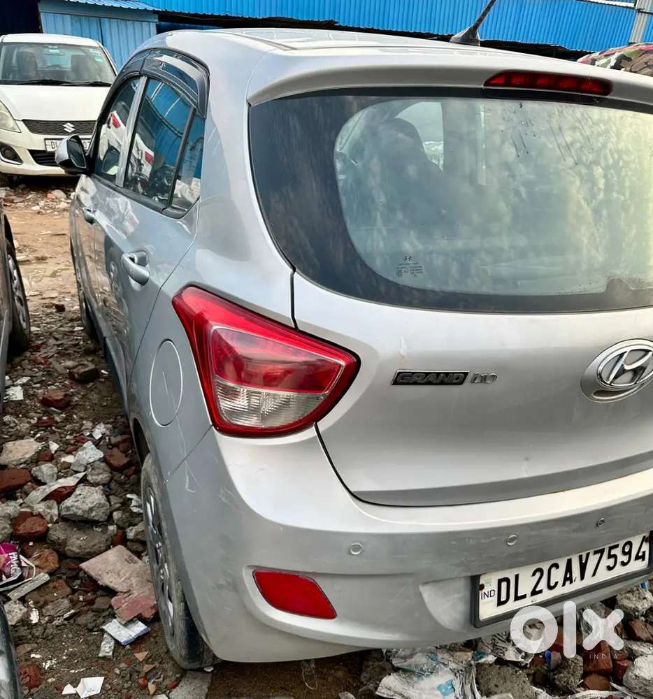 I10 Grand 2016 Cng All Original Car Second Owner