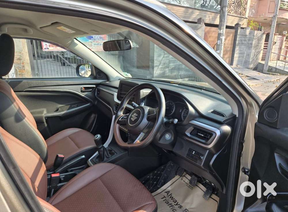 Maruti Suzuki Brezza 1.5 Vxi Smart Hybrid, 2024, Petrol