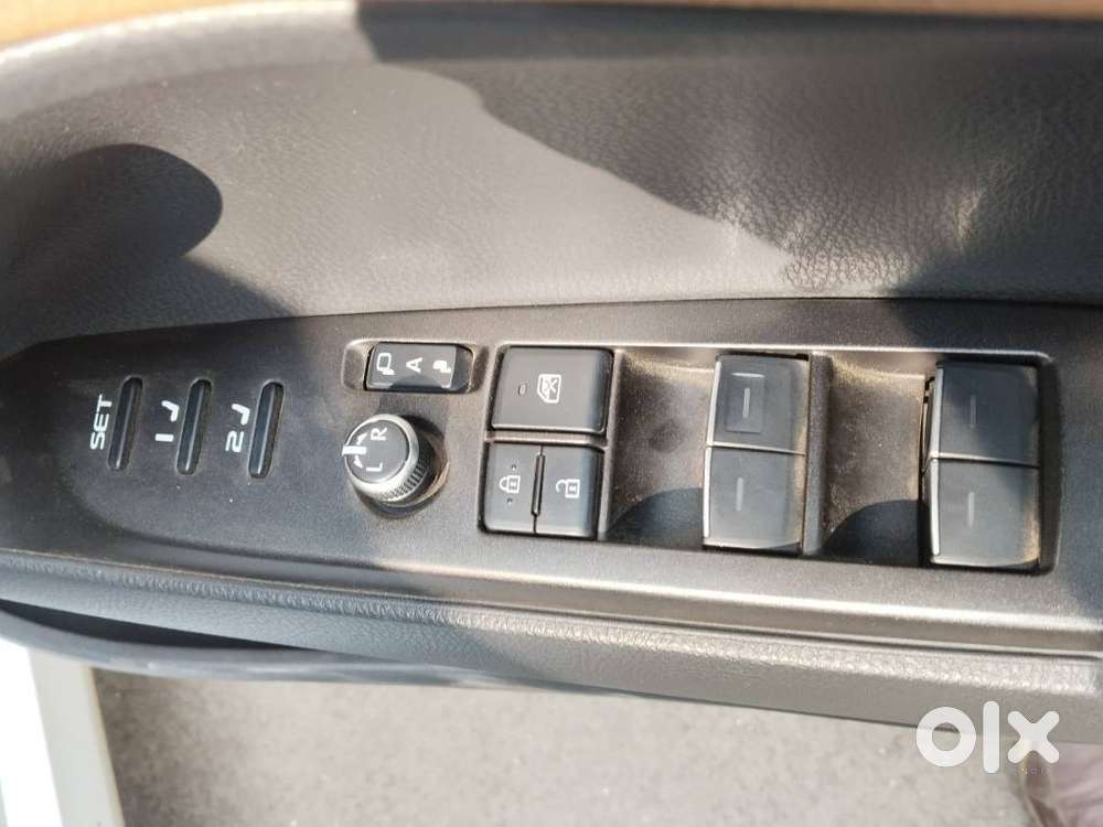 Toyota Camry Hybrid, 2025, Petrol