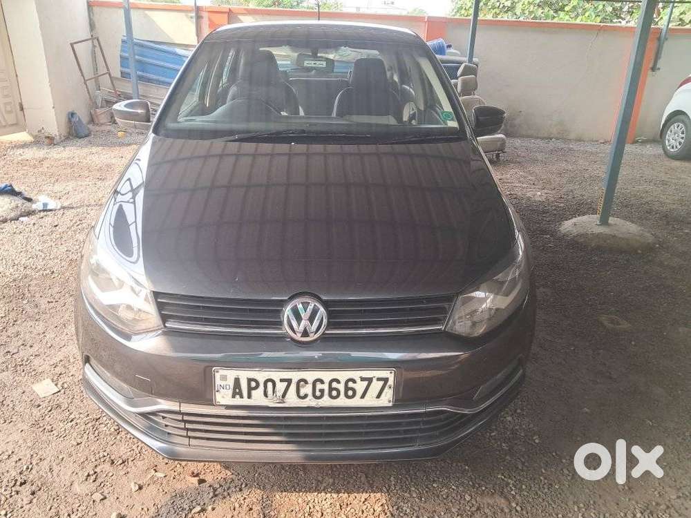 Volkswagen Polo Highline 1.6l Petrol, 2015, Petrol