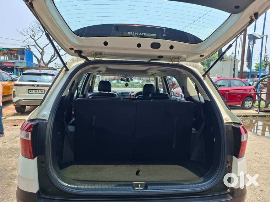 Hyundai Alcazar Platinum, 2023, Petrol