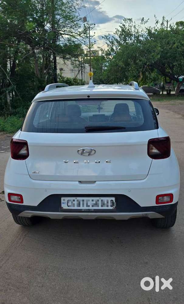 Hyundai Venue Sx (o) Mt 1.5 Diesel, 2022, Diesel