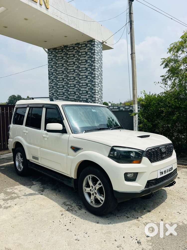 Mahindra Scorpio S8, 2015, Diesel