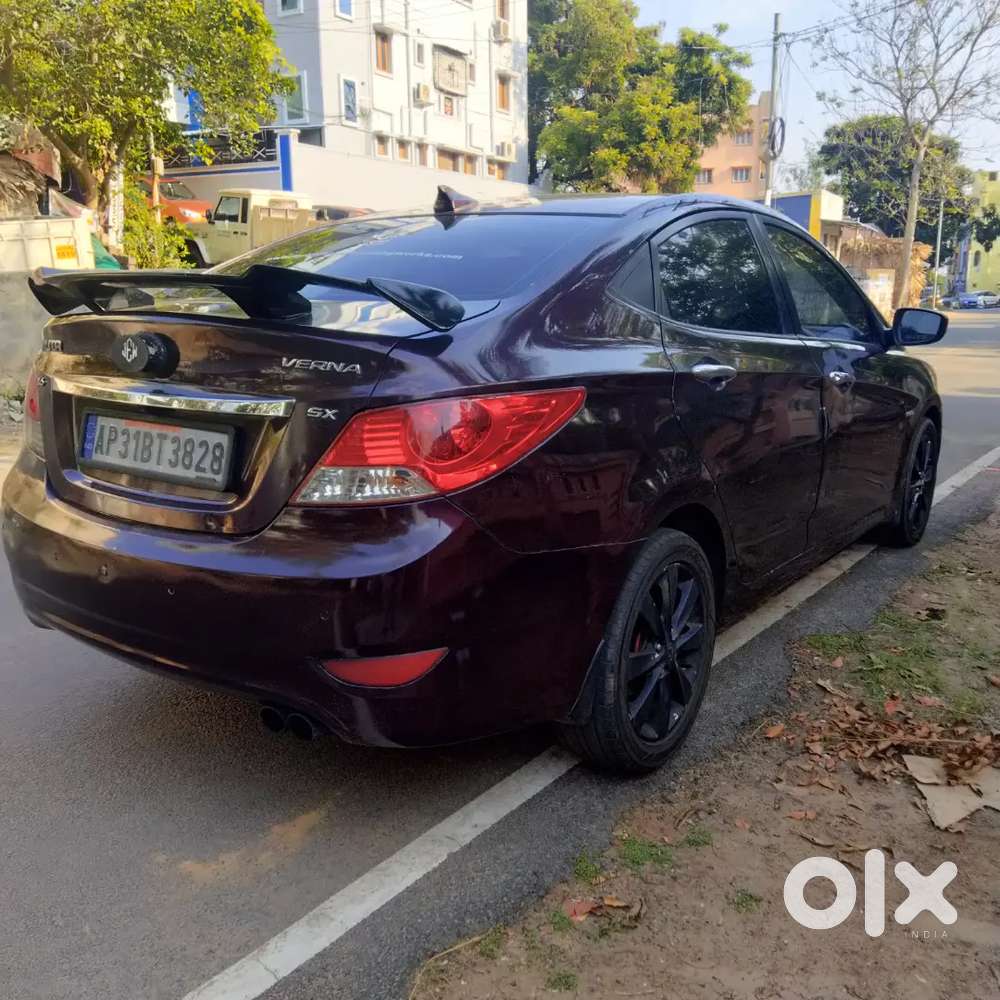 Hyundai Verna 2011 Diesel 10800 Km Driven