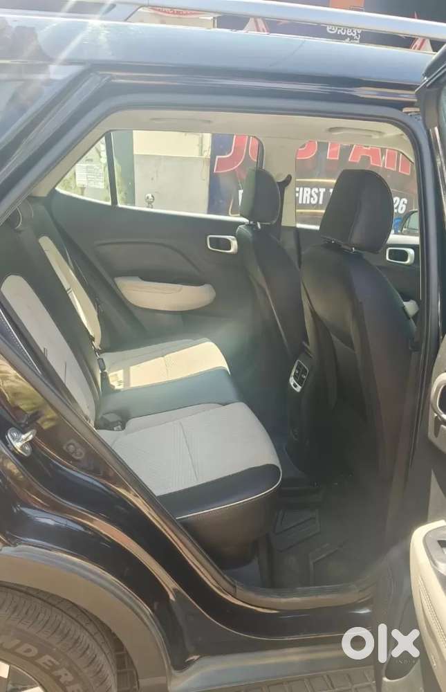 Hyundai Venue 1.0 Sx (o) Turbo Dct, 2023, Petrol