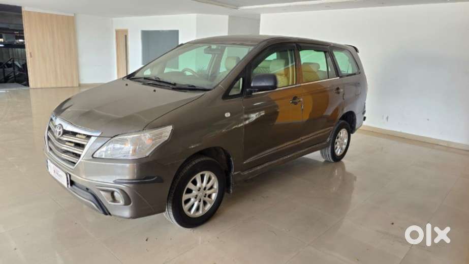 Toyota Innova 2.5 G (diesel) 8 Seater, 2014, Diesel