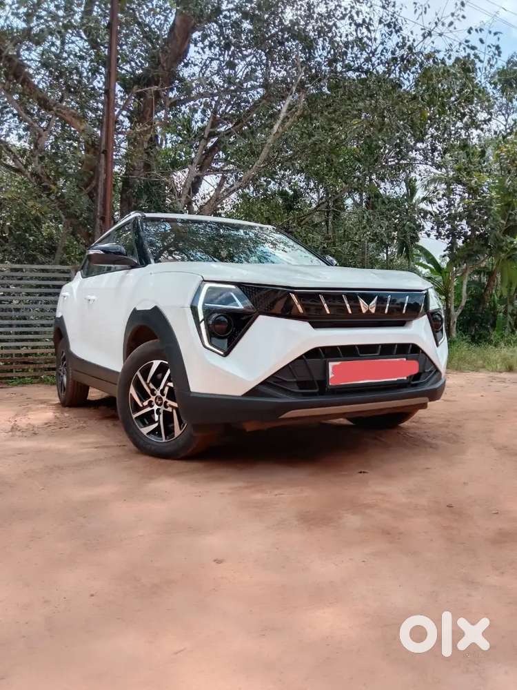 Mahindra Xuv 3xo Ax5 Pm At 2025