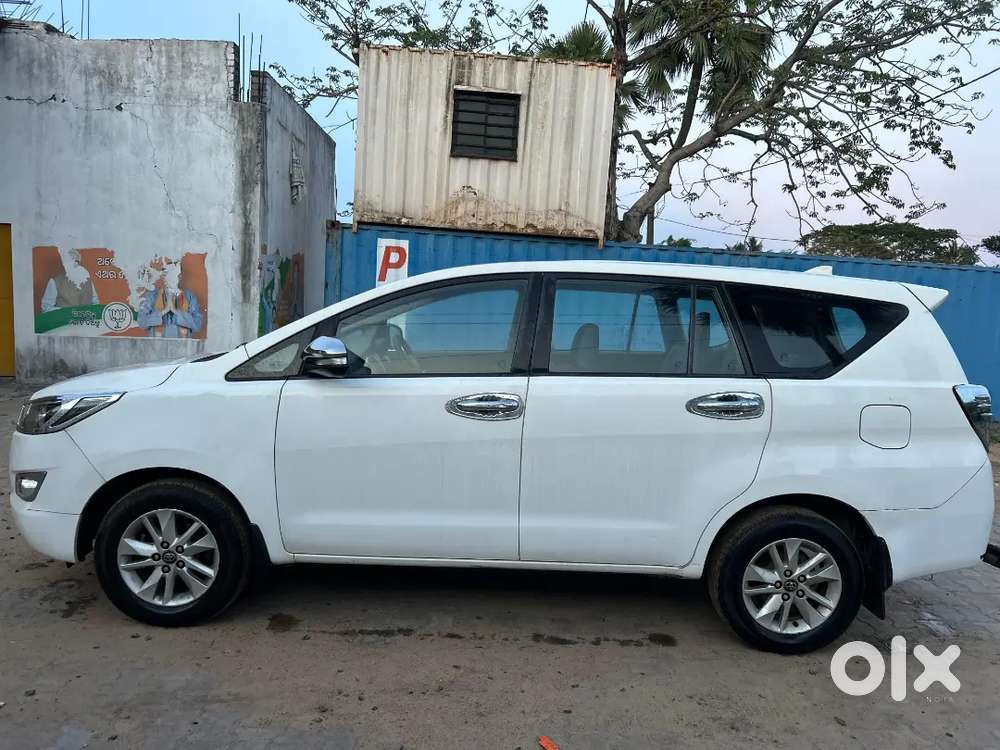 Toyota Innova Crysta 2017 Diesel 115000 Km Driven