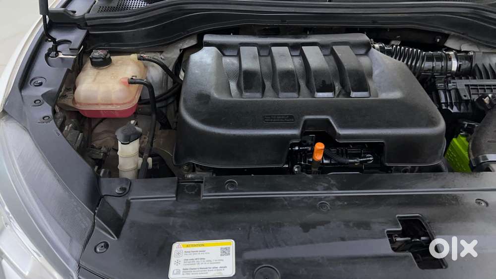 Mahindra Xuv700 2.0 Ax 5 Petrol At Str, 2023, Petrol