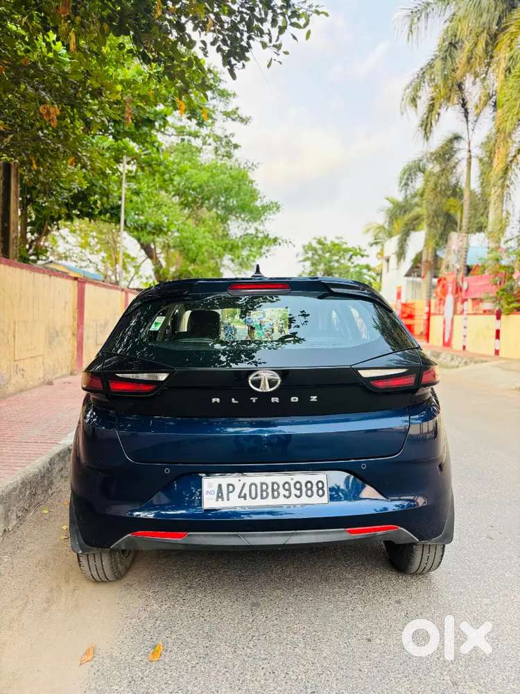 Show Room Track Maintained