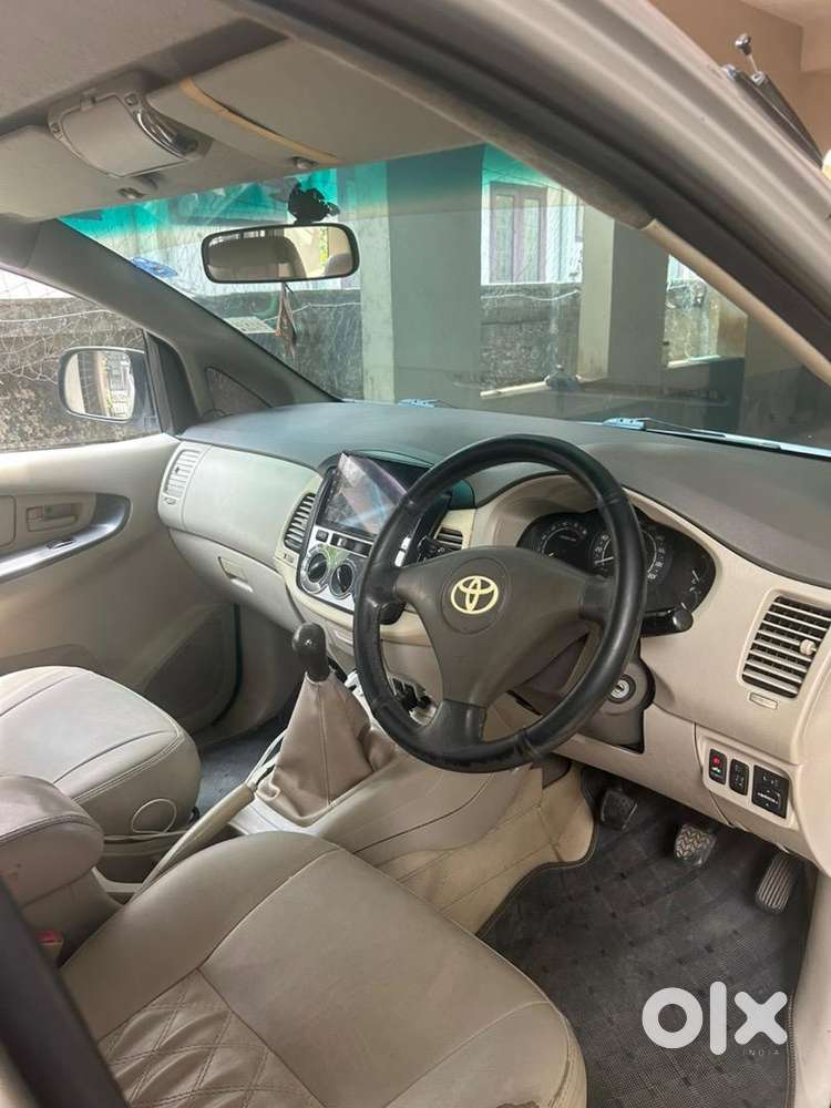 Toyota Innova 2011 Diesel Well Maintained
