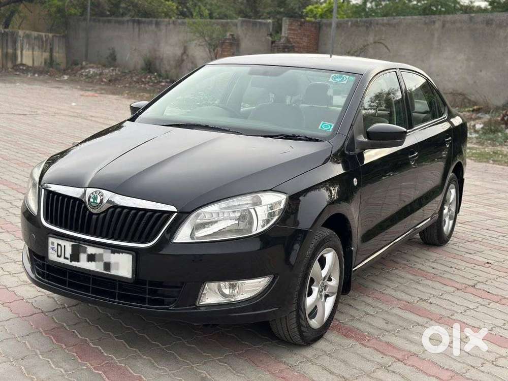 Skoda Rapid 2013-2016 1.6 Mpi At Elegance Black Package, 2012, Petro..