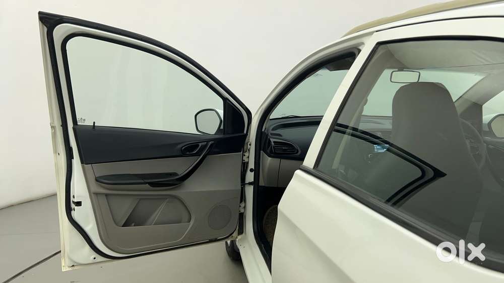 Tata Tiago 1.2 Revotron Xt, 2019, Petrol