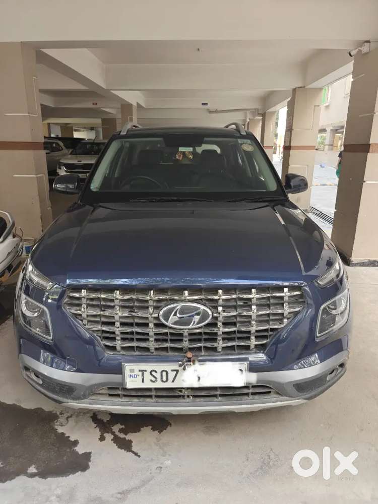 Hyundai Venue 2022 Diesel Well Maintained