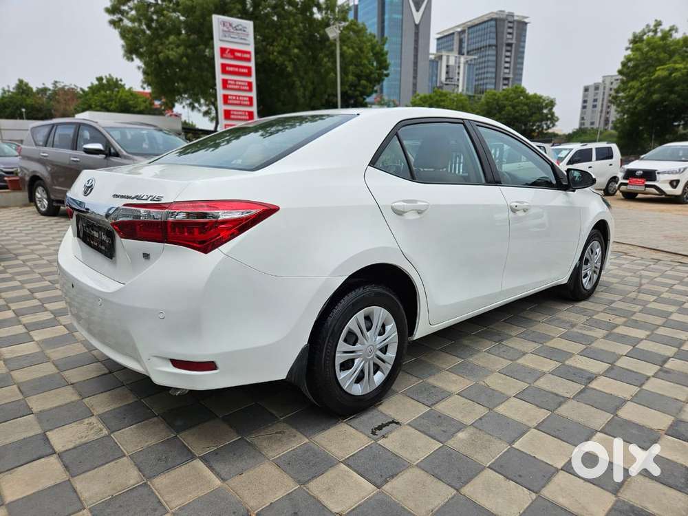 Toyota Corolla Altis 2013-2017 D-4d G, 2016, Diesel