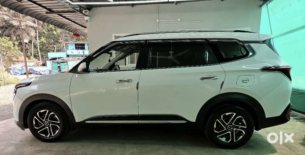 Kia Carens Luxury Plus, Top End Vehicle