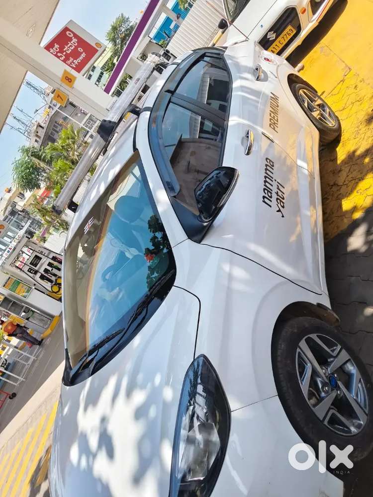Hyundai Aura Sx 2024