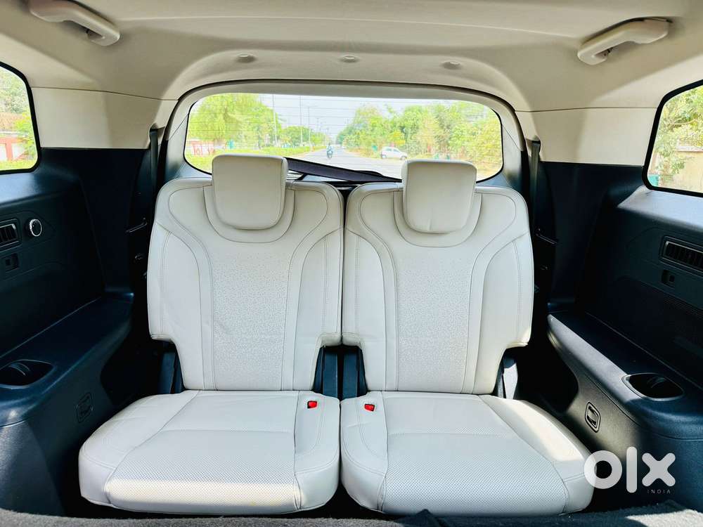 Mahindra Xuv700 2.2 Ax 7 Diesel At Luxury Pack Str, 2022, Diesel