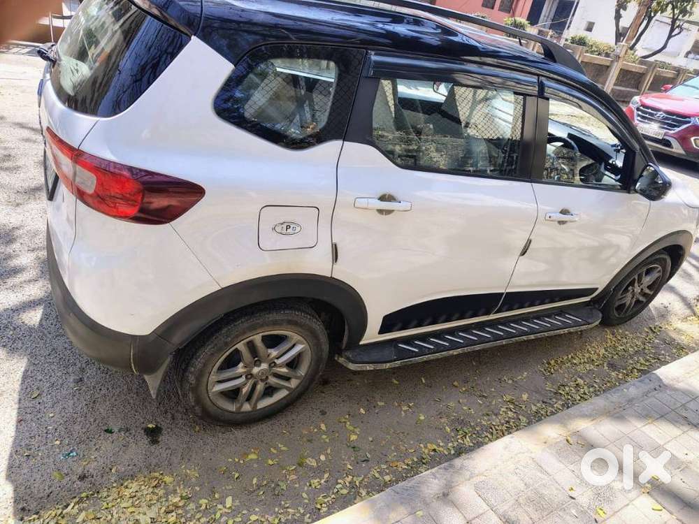 Renault Triber 1.0 Rxz Amt Dual Tone, 2022, Petrol