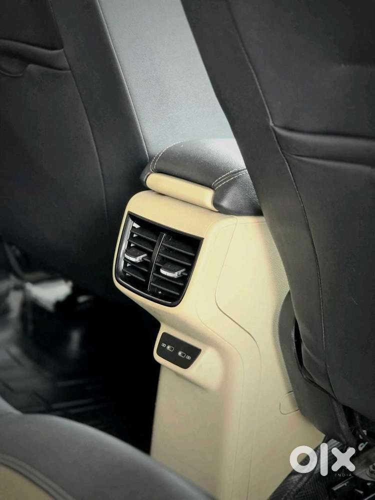 Skoda Slavia Style 1.5l Tsi Dsg, 2022, Petrol