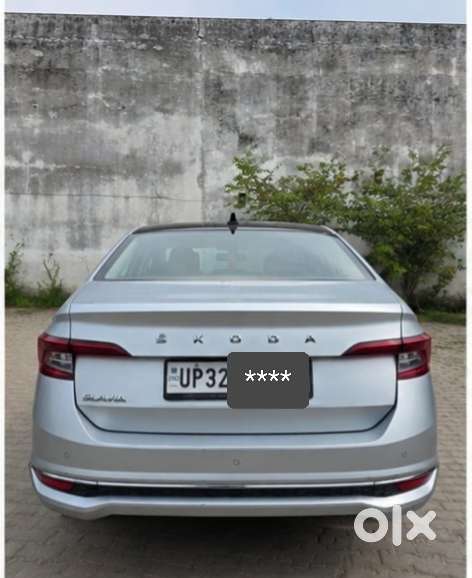 Skoda Slavia 1.0 Tsi Style At, 2023, Petrol