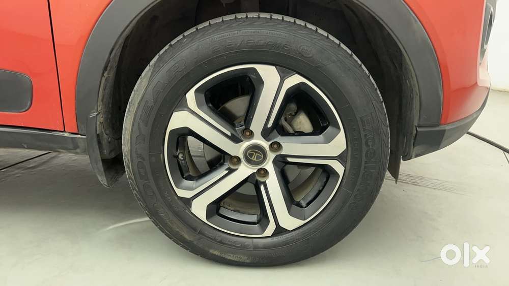 Tata Nexon 1.2 Revotron Xza Plus, 2022, Petrol