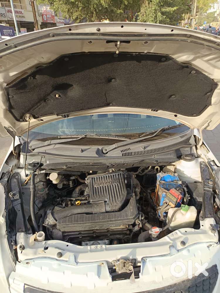 Maruti Suzuki Swift Vxi 1.2 Abs Bs-iv, 2013, Petrol
