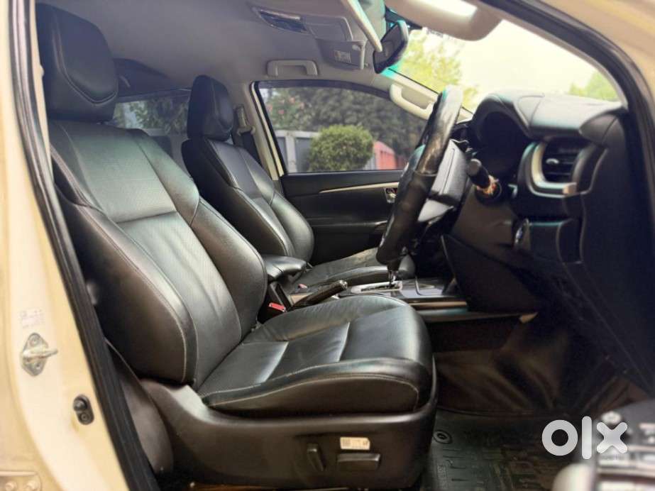 Toyota Fortuner 4x4 At, 2023, Diesel