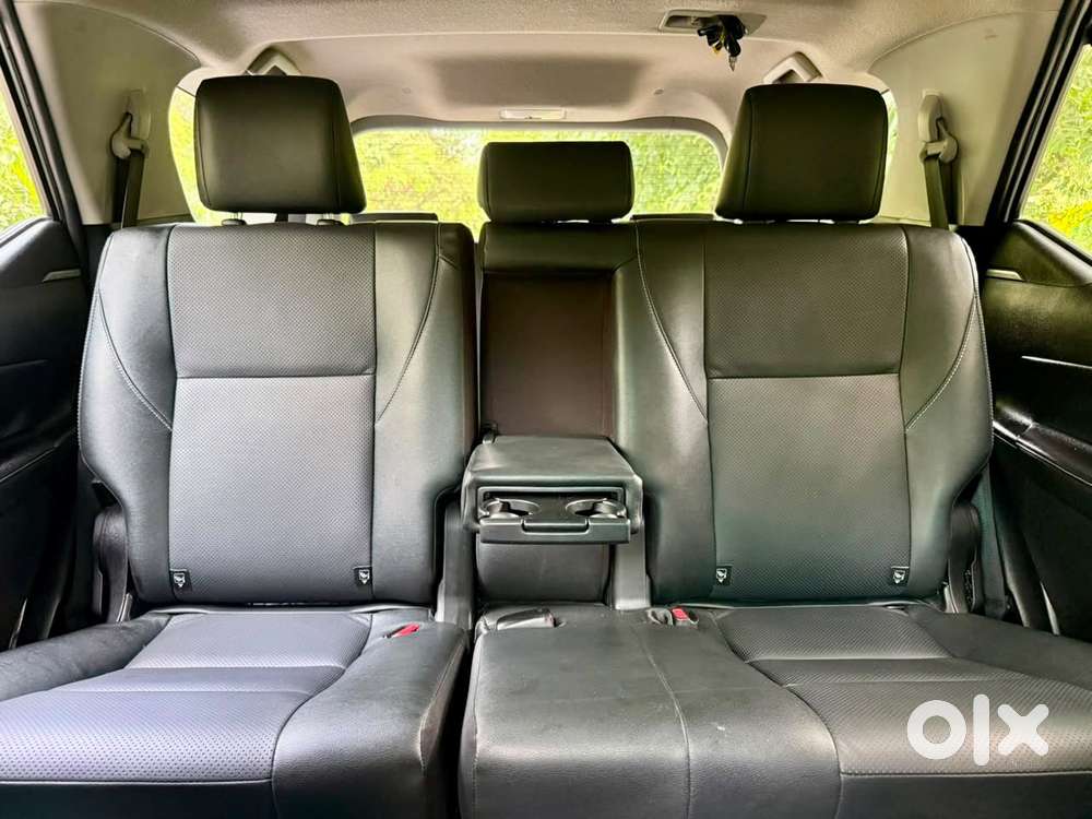 Toyota Fortuner 4x2 At 2.7 Petrol, 2022, Petrol