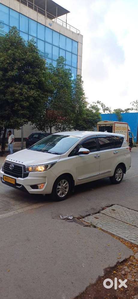 Toyota Innova Crysta 2.4 G Mt, 2023, Diesel