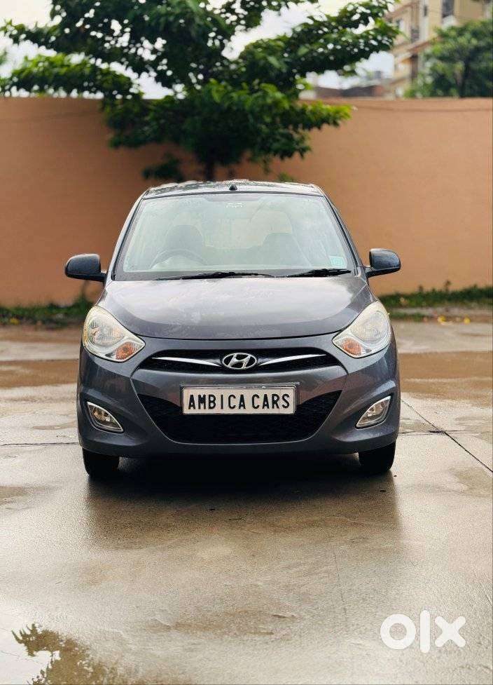 Hyundai I10 Sportz, 2016, Petrol