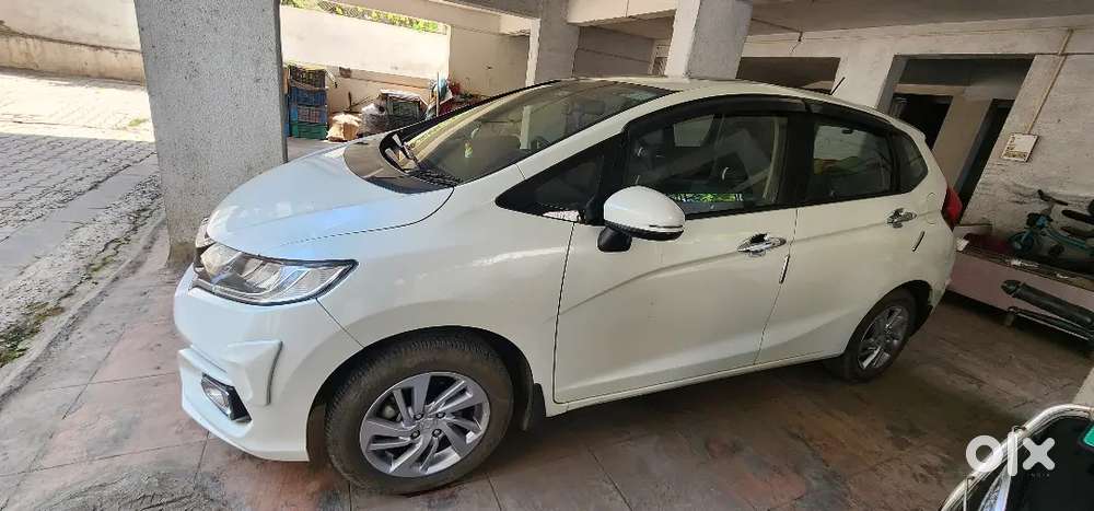 Non-negotiable - Honda Jazz 2021 Petrol 9920 Km Driven