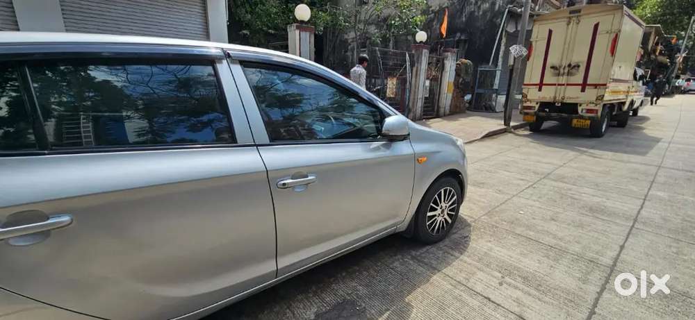 Hyundai I20 2010 Petrol Well Maintained.