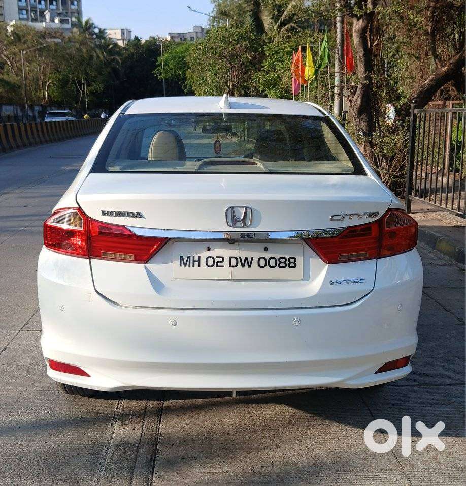Honda City V At Sunroof, 2015, Petrol