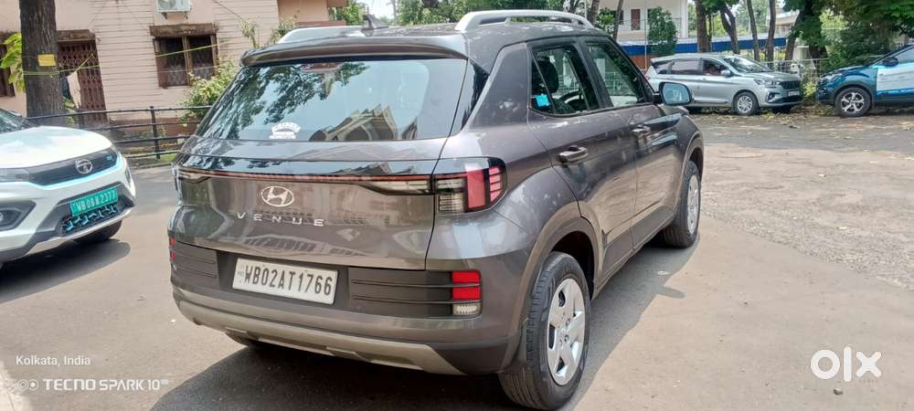 Hyundai Venue 1.2 S Plus, 2022, Petrol