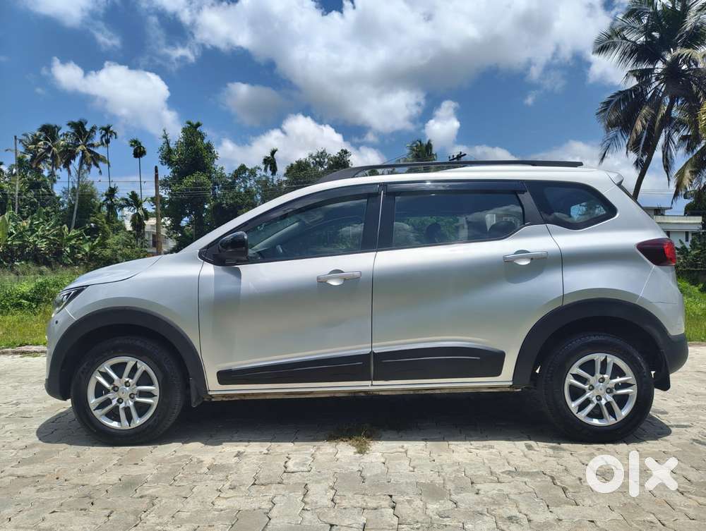Renault Triber Rxt, 2025, Petrol