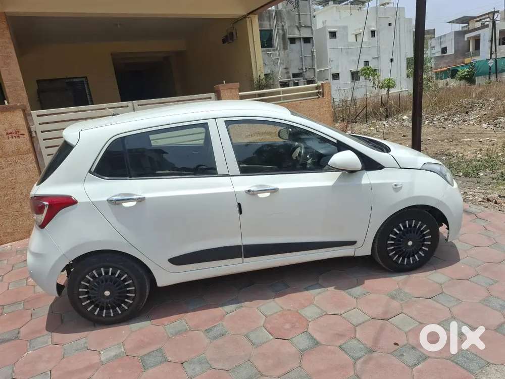 Hyundai I10 Grand 2017 2nd Owner Good Condition Kaulkhed Akola