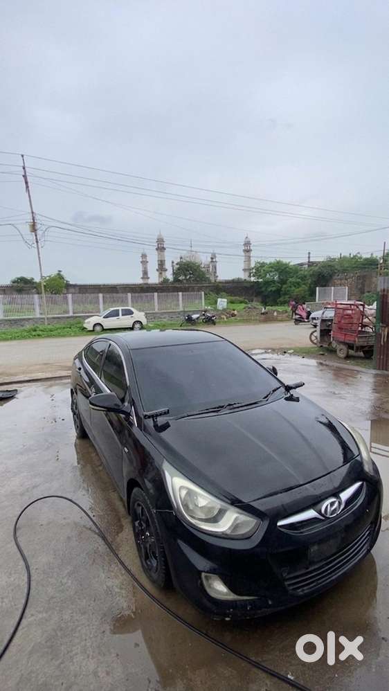 Hyundai Verna Crdi 2012