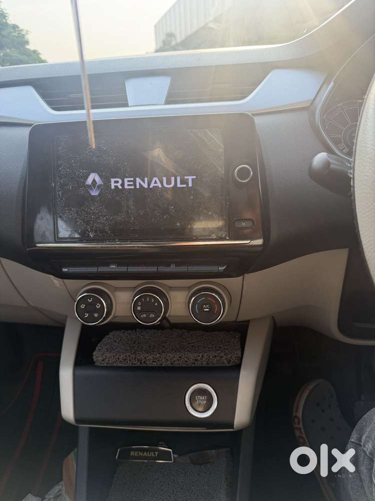 Renault Triber Rxz, 2021, Petrol