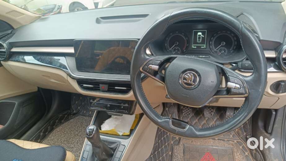 Skoda Slavia Ambition 1.0l Tsi Mt, 2022, Petrol