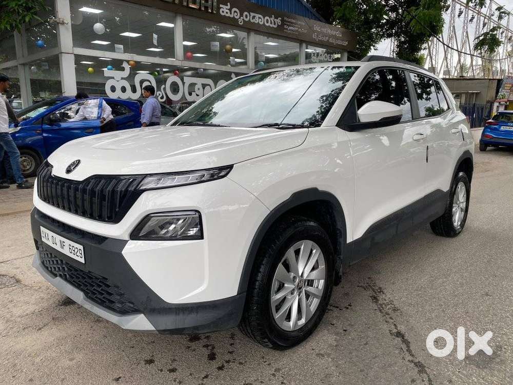 Skoda Kylaq Signature, 2025, Petrol