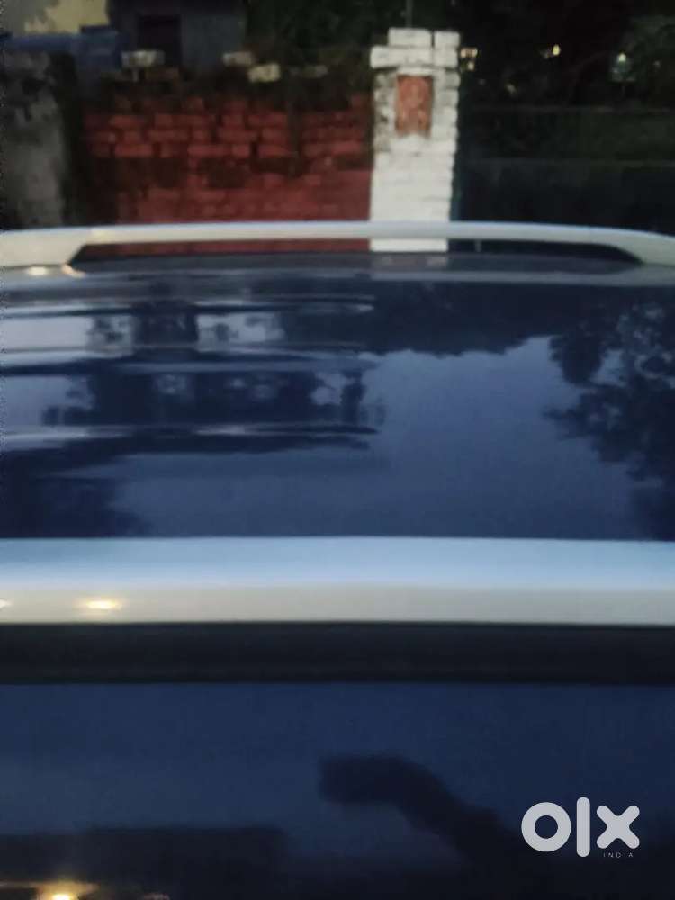 Hyundai Venue 2021 Petrol 68500 Km Driven