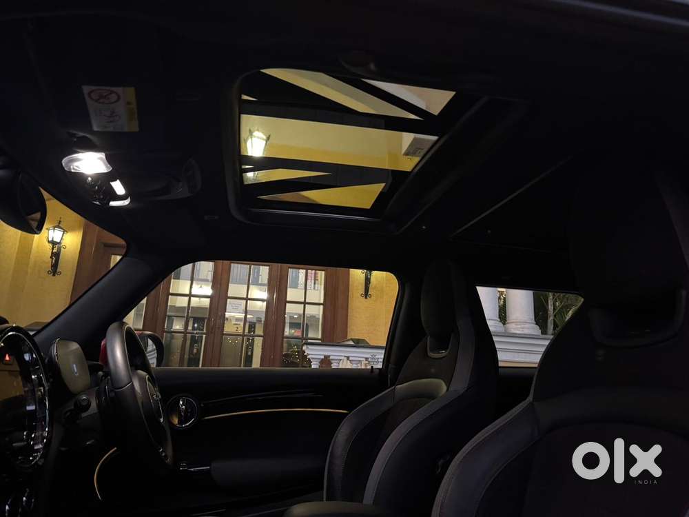 Mini Cooper 3 Door John Works, 2022, Petrol