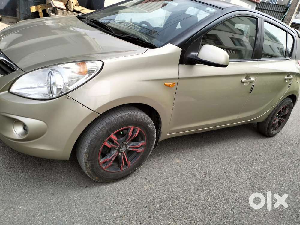 Hyundai I20 2013 Petrol & Lpg 123000 Km Driven