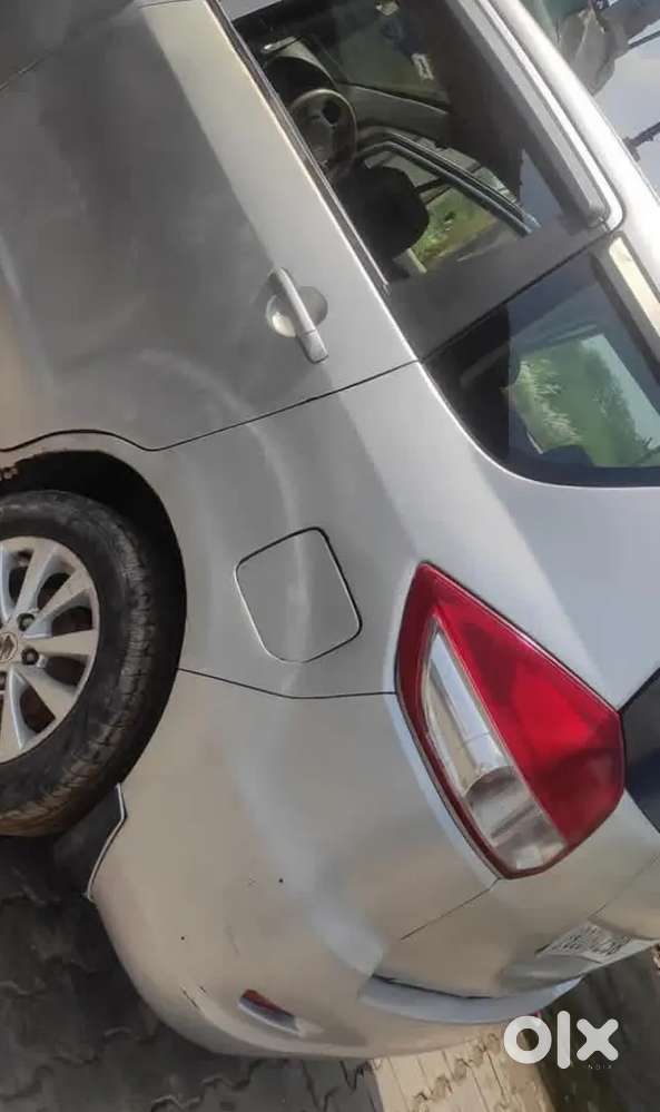 Maruti Suzuki Ertiga 2015